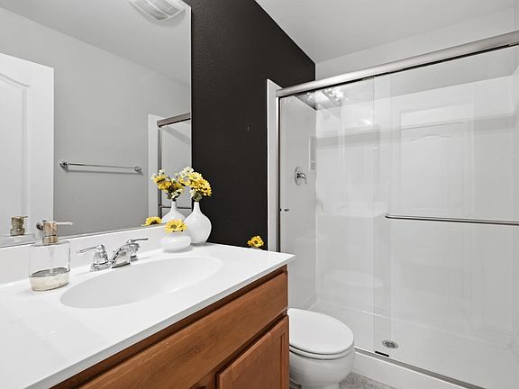 3rd image of 1681 Shore Pl Unit 3