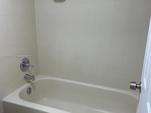 5th image of 1075 W 68th St APT 304