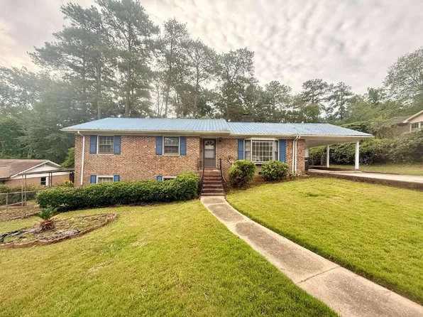 6402 Milford Rd, Fayetteville, NC 28303