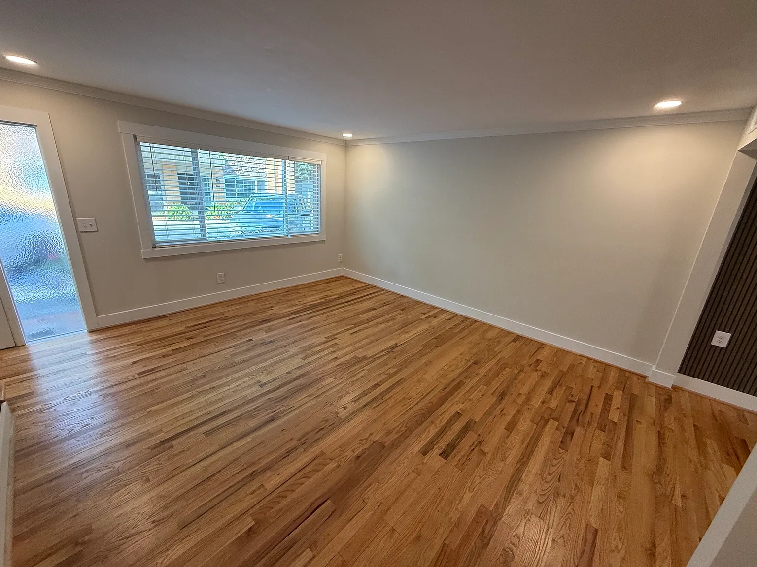 2 bed, 1.5 bath, 1036 sqft, $2,225 — Photo 2