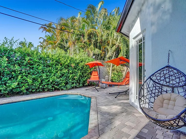1207 SW 21st St — Photo 65