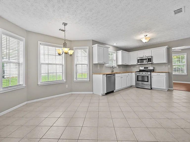 1029 Harbins Pass Dr — Photo 14