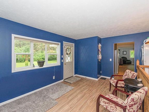 3rd image of 27609 Bayshore Dr NW