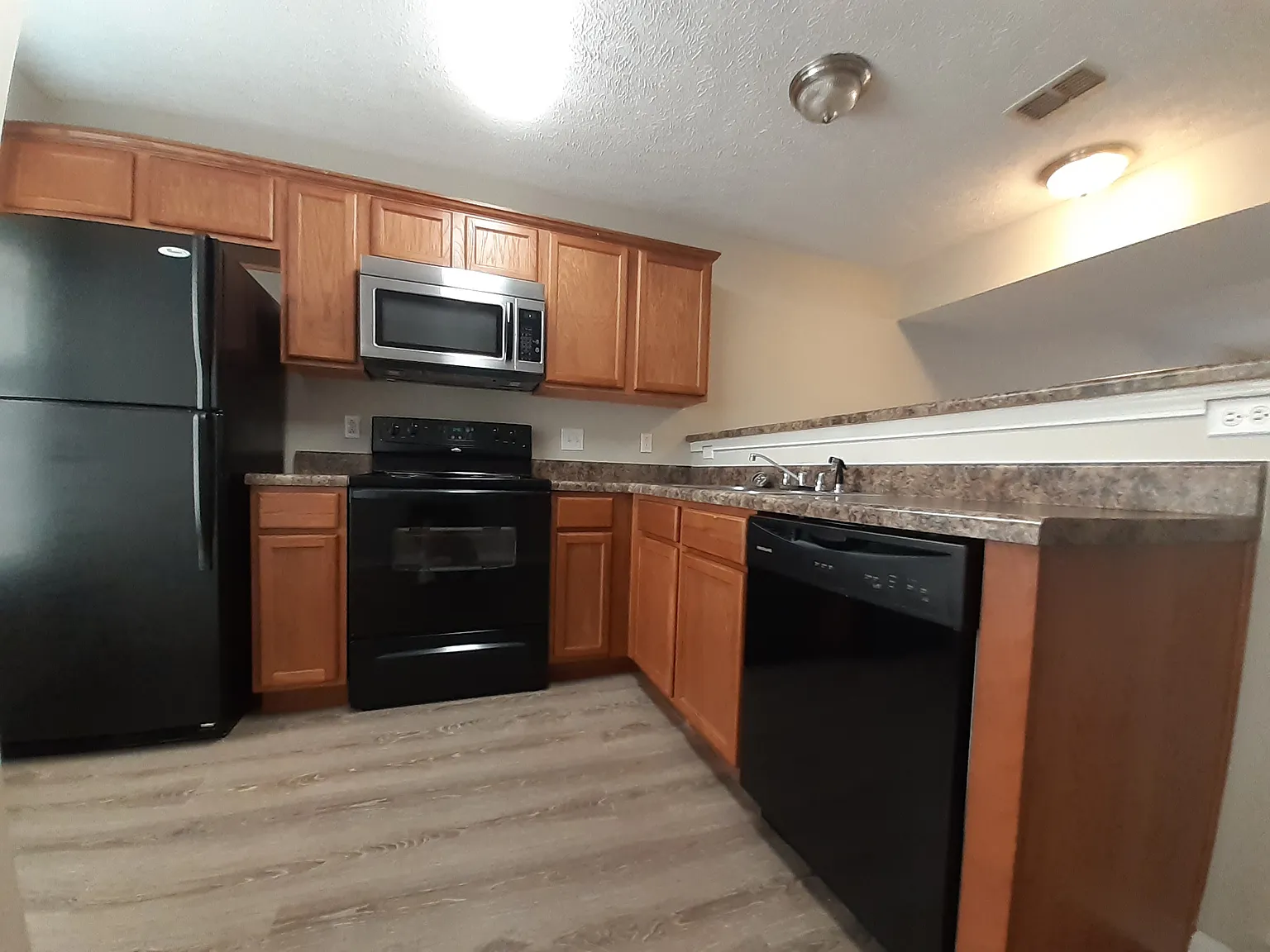2 bed, 2.5 bath townhouse near MTSU — Photo 3
