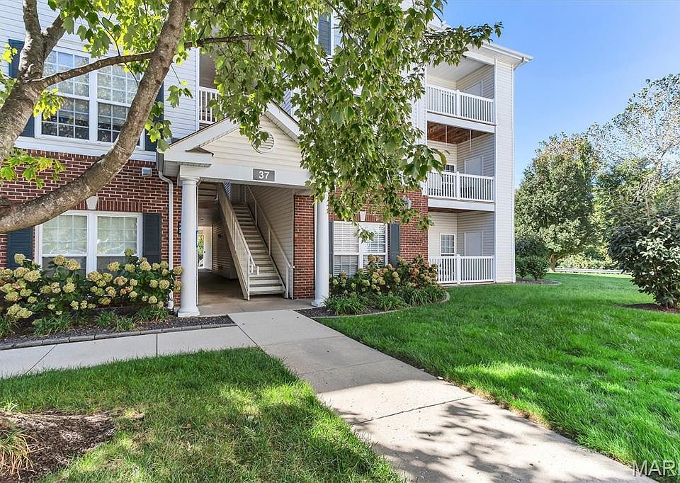 1st image of 37 Kassebaum Ln APT 305