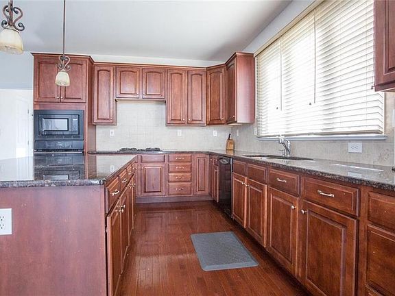 2nd image of 220 Donato Ct