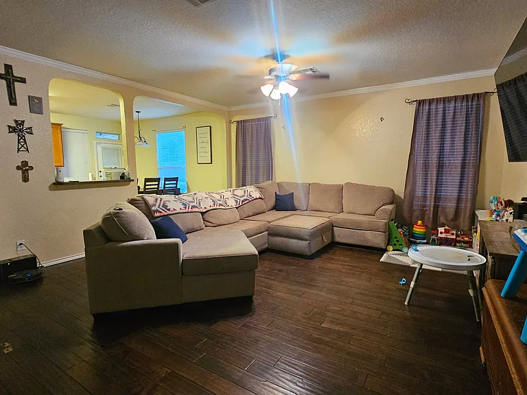 755 Eagles Gln — Photo 10