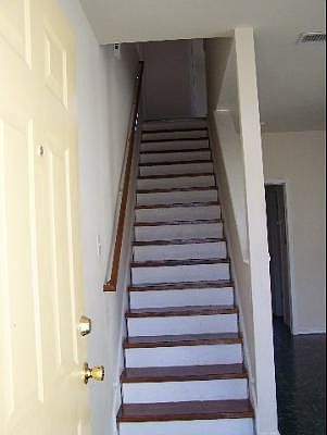 3rd image of 2711 CROWN HOLLOW #3