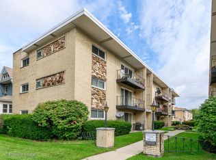 6817 N Olmsted Ave #201, Chicago, IL 60631