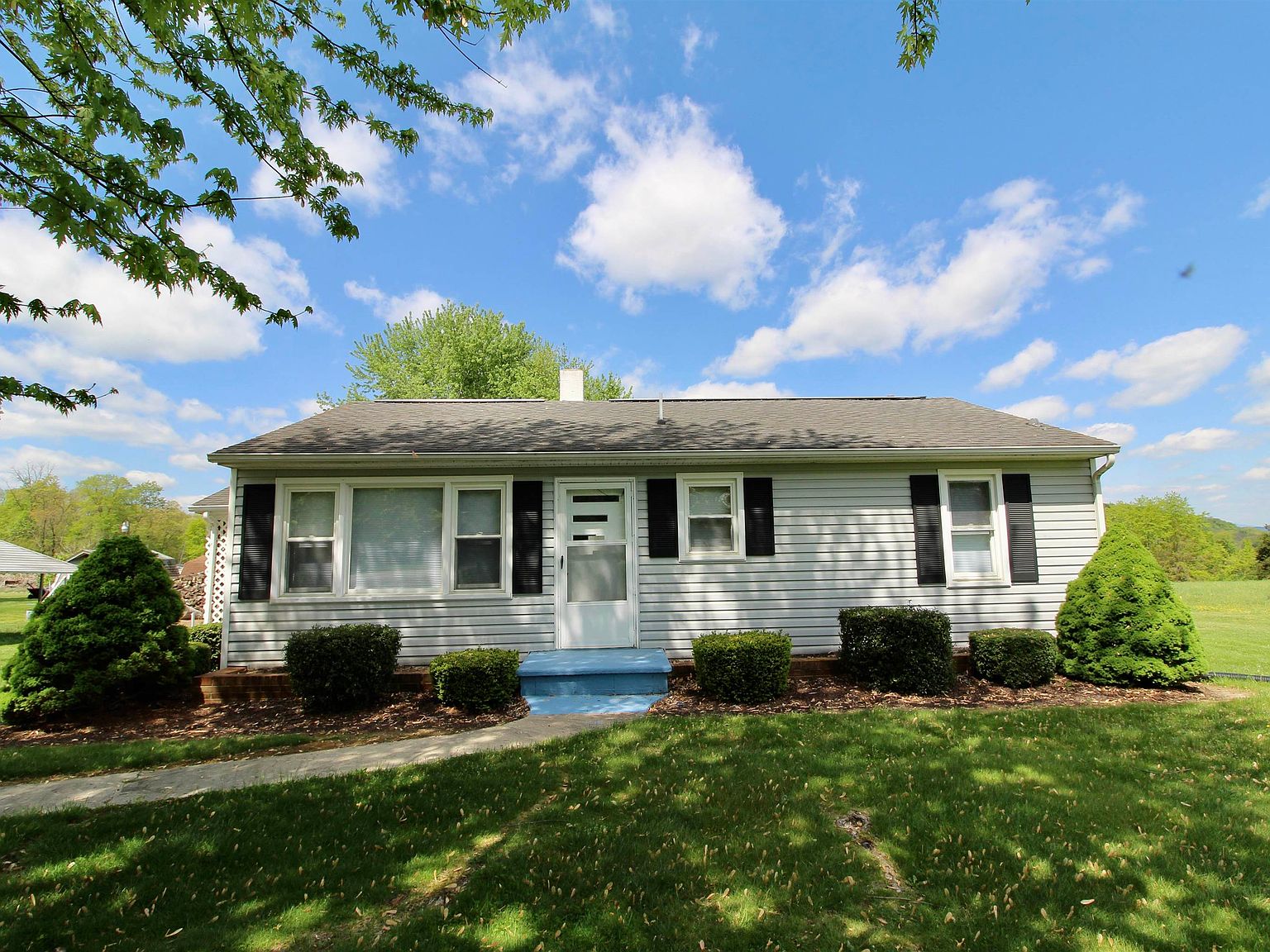 4562 E Side Hwy, Grottoes, VA 24441 Zillow