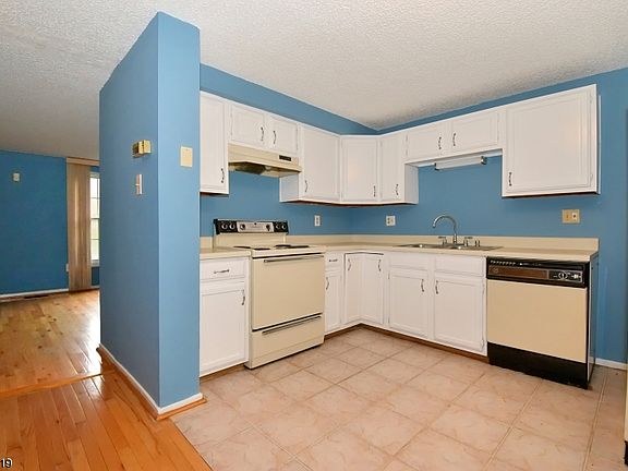 2nd image of 52 Bruen Ave #C0001-1
