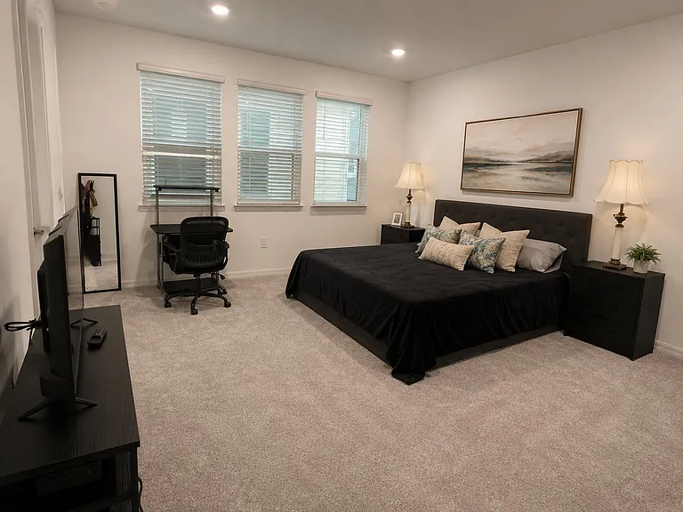 Goldfinch Dr — Photo 1