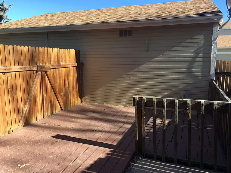 8084 Lexington Park Dr — Photo 17