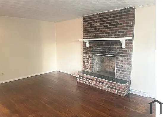 3337 Houston St — Photo 4