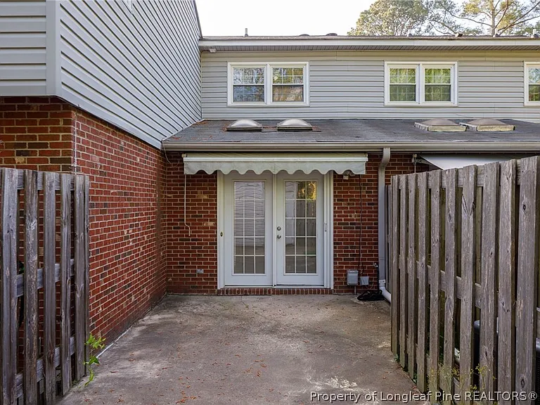 1228 Woodland Dr — Photo 16