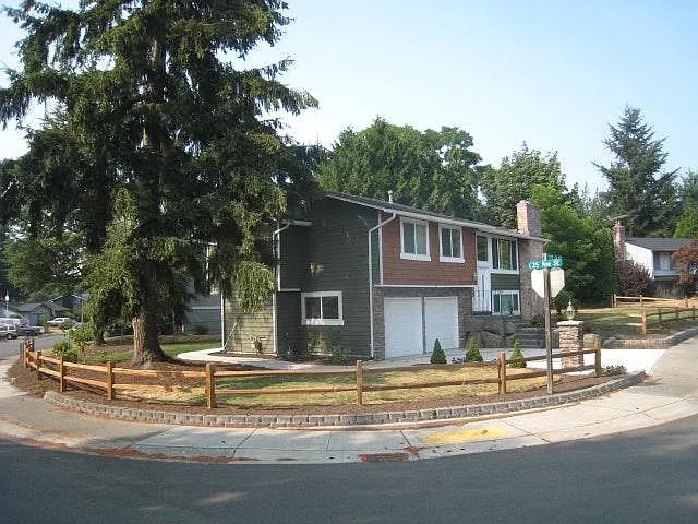 2521 170th St SE — Photo 2