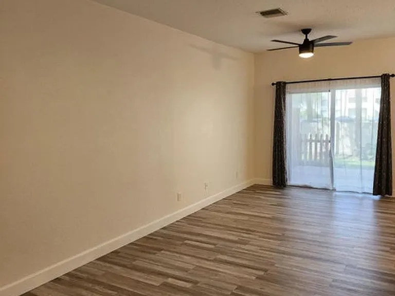 7958 Evelyn Ct — Photo 2