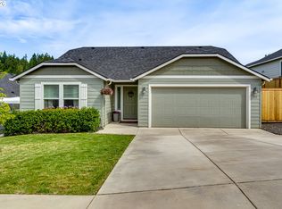 195 Rockcrest Dr, Lowell, OR 97452