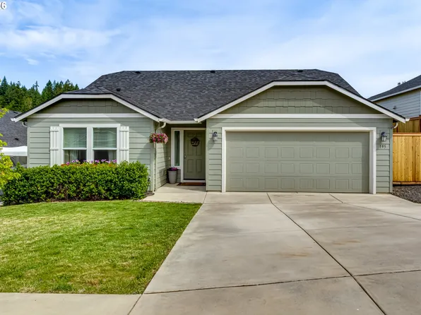 195 Rockcrest Dr, Lowell, OR 97452