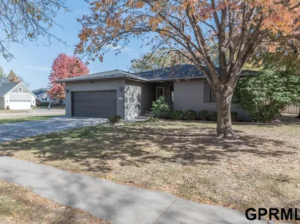 7110 S 33rd St, Lincoln, NE 68516