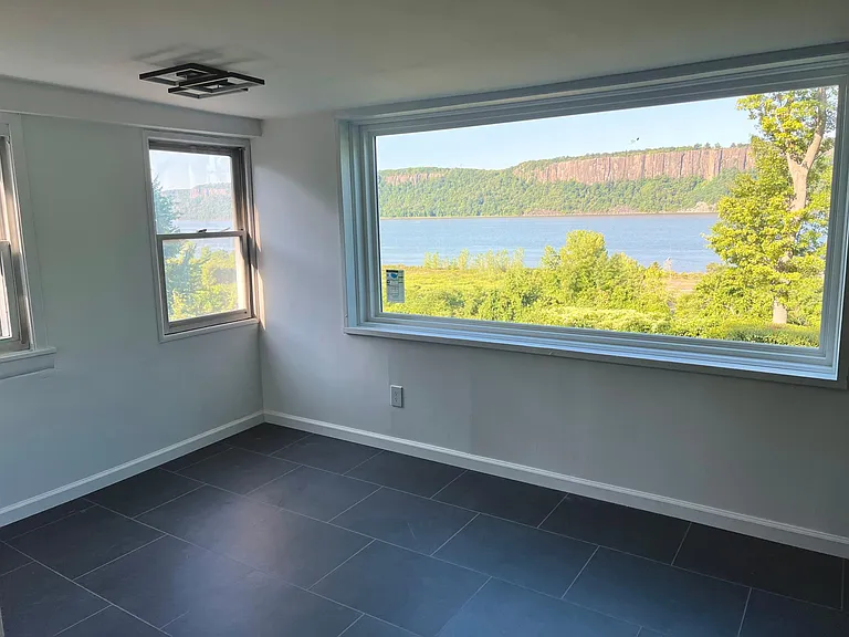 395 Warburton Ave #3 — Photo 4
