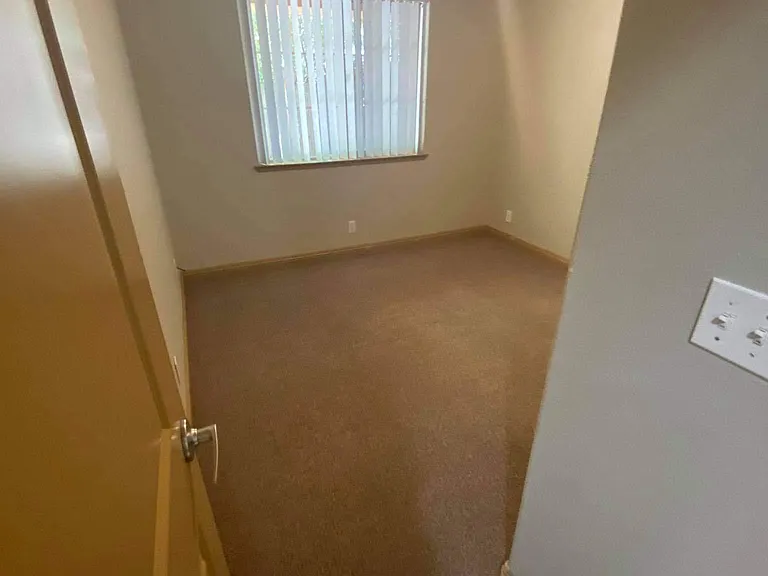 819 H St #13 — Photo 7