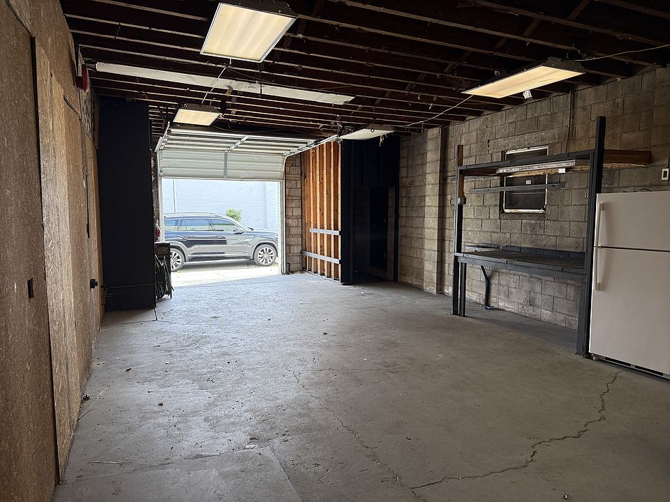 Building Photo 3