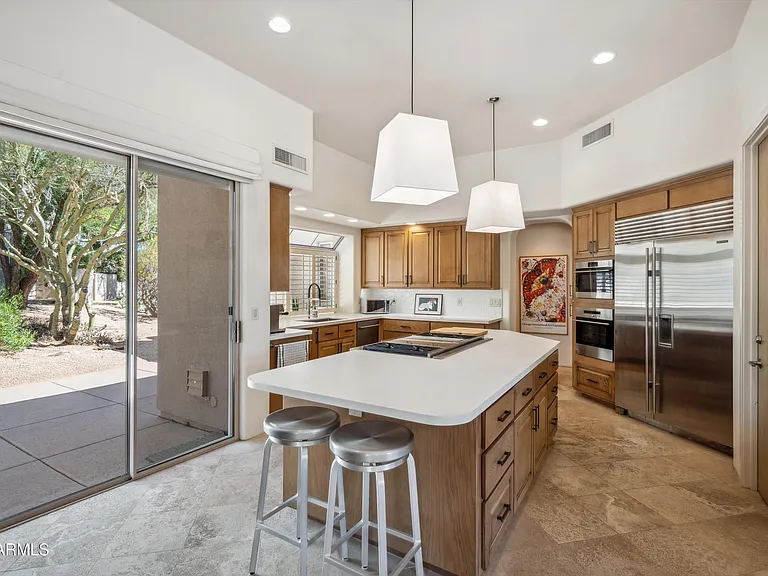 7466 E High Point Dr — Photo 9