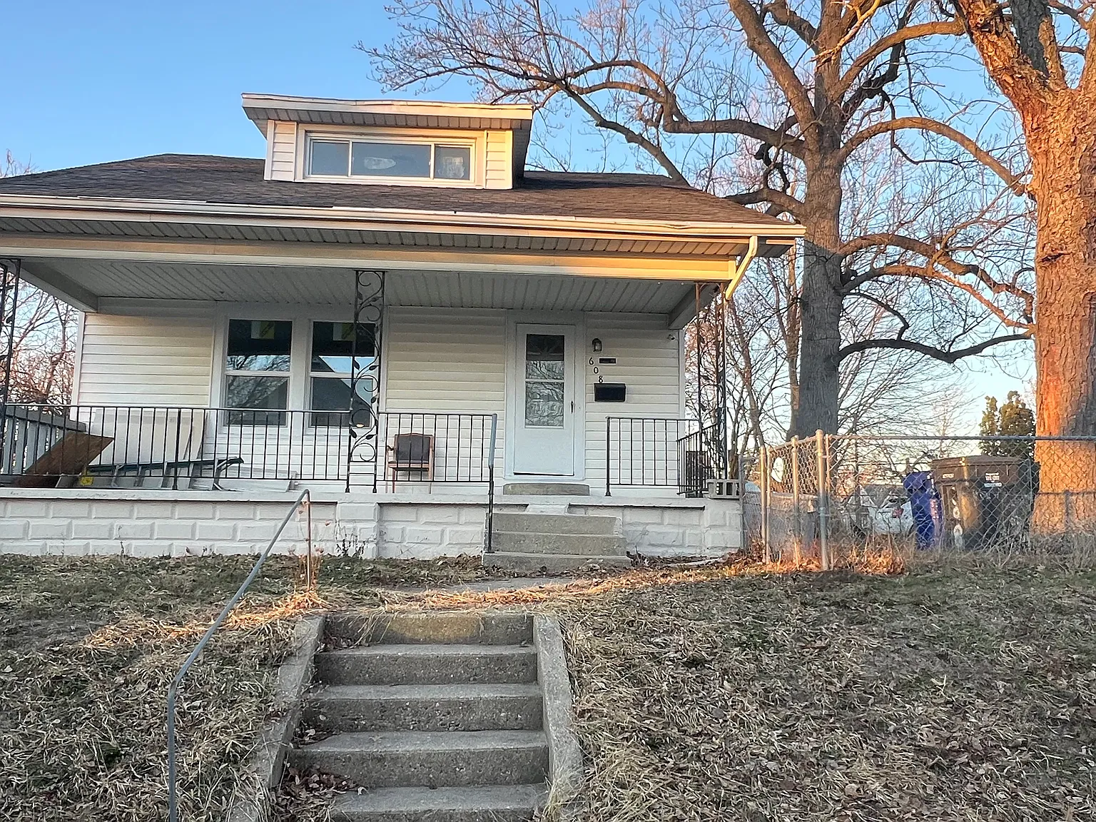 7 bed, 9147 sqft, $1,850 — Photo 2