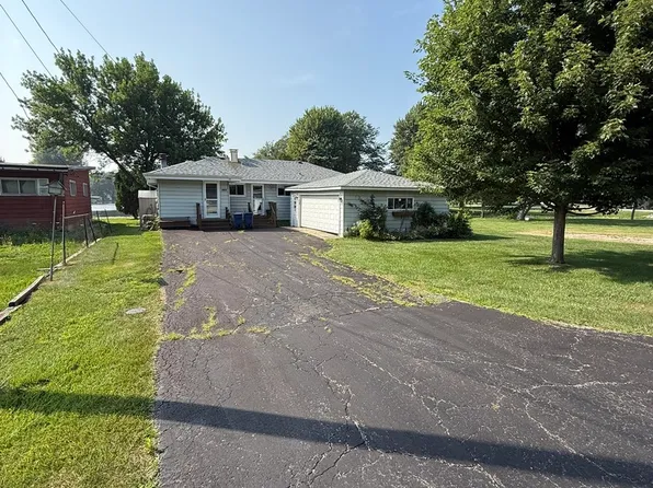 33060 N Battershall Rd, Grayslake, IL 60030
