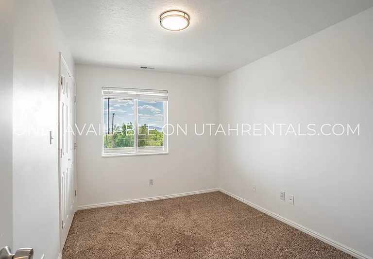 2059 S State St — Photo 19
