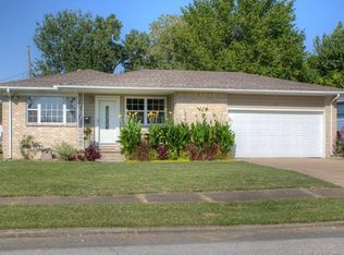 1006 N Elm St, Owasso, OK 74055