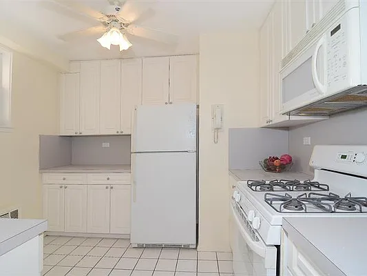 Sold by Robert E. Hill  | media 31