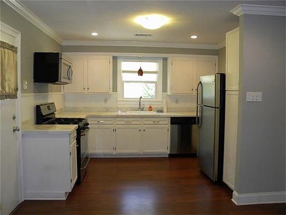 5th image of 924 Hesper Ave