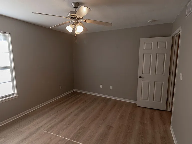 4013 Snowy Owl Dr — Photo 20