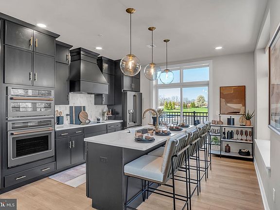 5th image of 117 Blackford Blvd #104