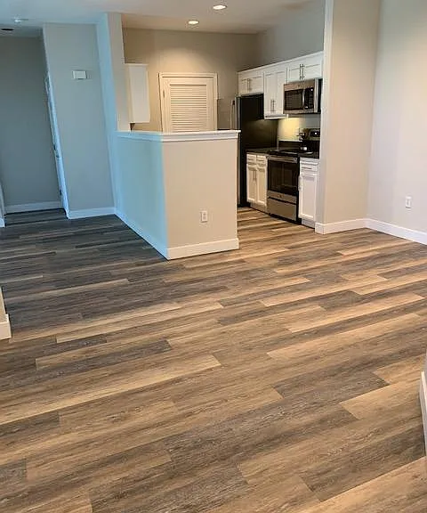 3x2 / 1240 sf - View from entry