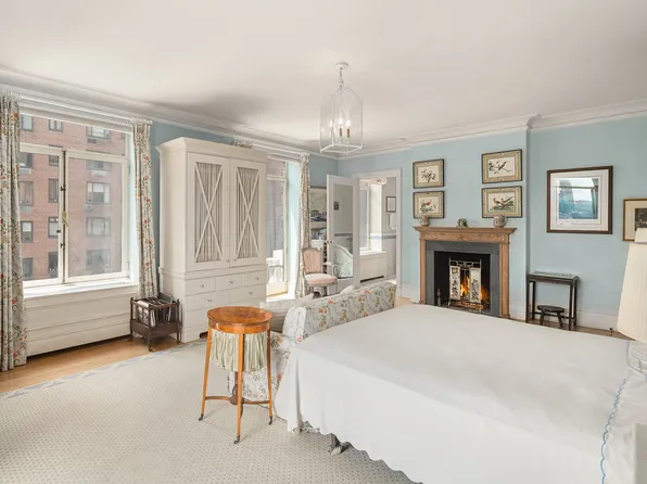 4 Sutton Place image 17 of 19