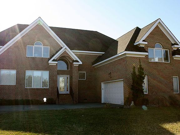 2nd image of 1953 Lancing Crest Ln