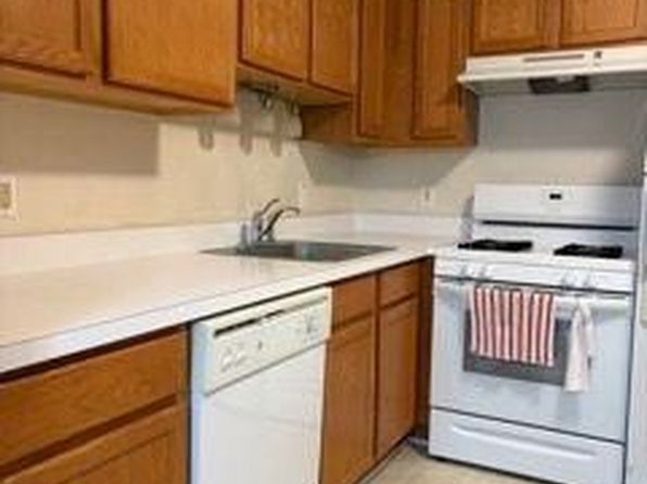 433 Fox Hills Dr S APT 4