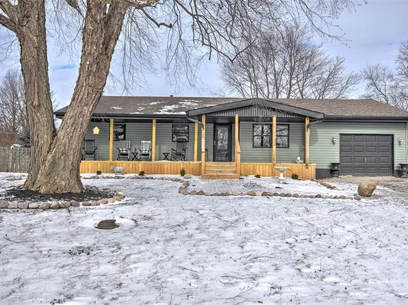 640 Illinois St, Warrensburg, IL 62573