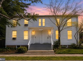 6-8 S Greenwood Ave, Hopewell, NJ 08525