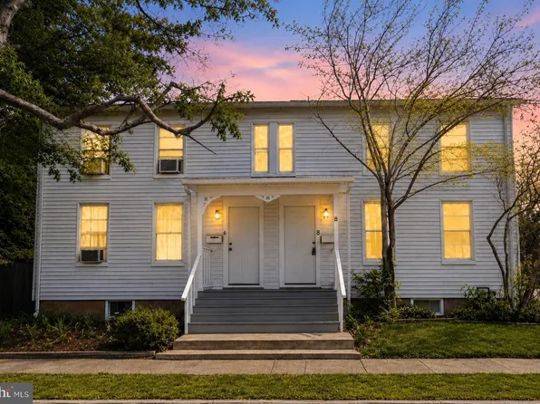 6-8 S Greenwood Ave, Hopewell, NJ 08525