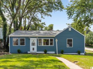 6035 Parker St, Omaha, NE 68104