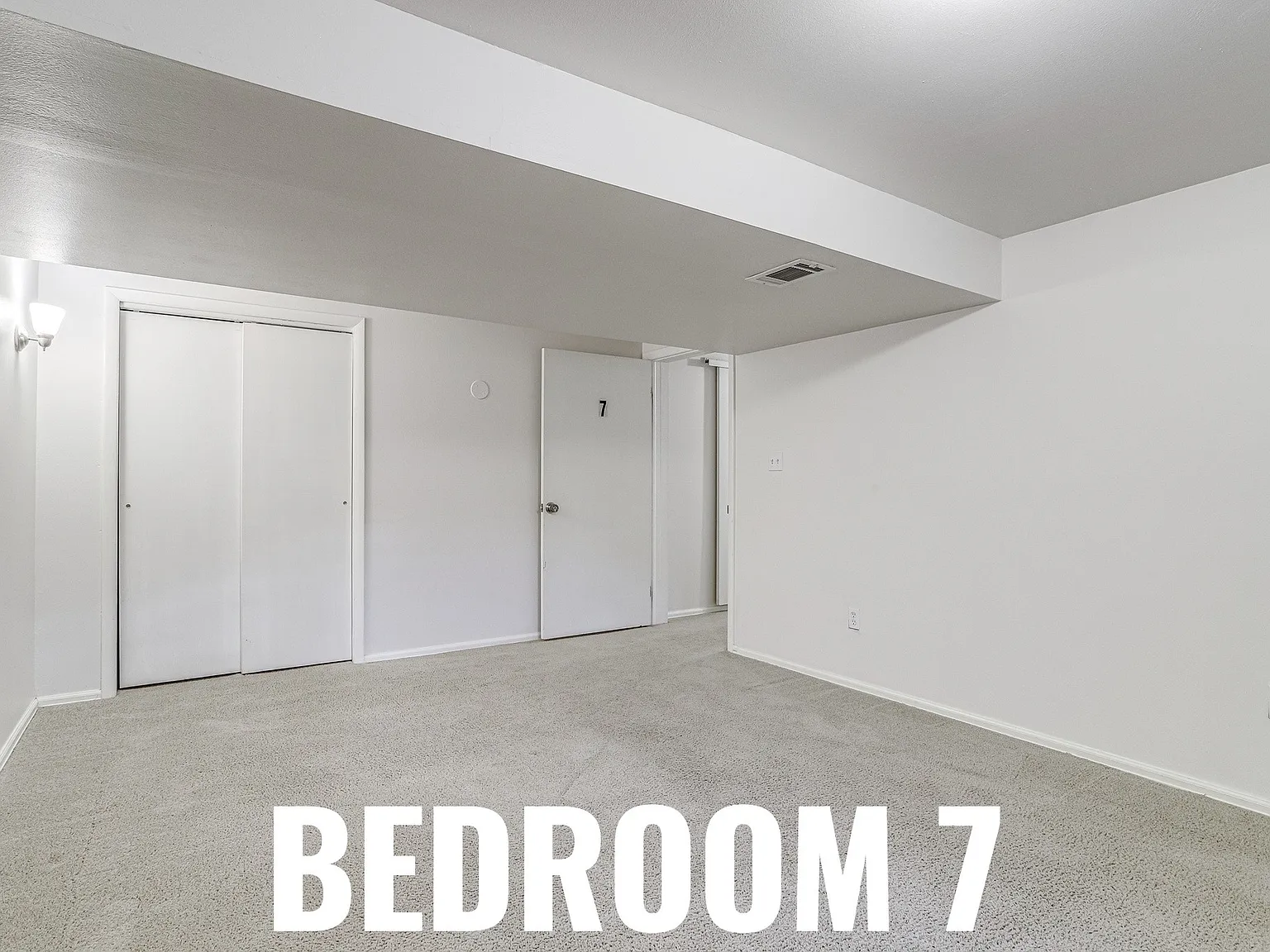 7 bed, 3.0 bath, 2576 sqft, $675 — Photo 2