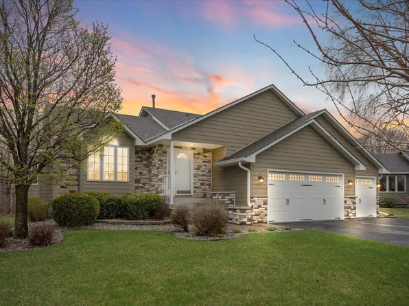 6307 Deerwood Ln, Lino Lakes, MN 55014