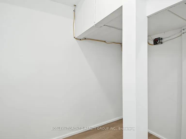 146 Earlscourt Ave #LOWER — Photo 30