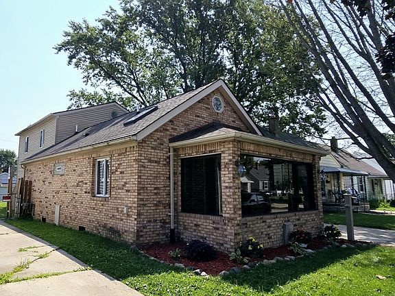 3rd image of 27244 Lawnwood St