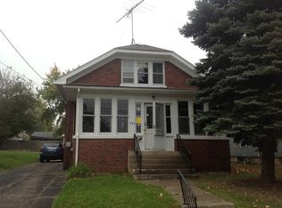 655 High St, Aurora, IL 60505