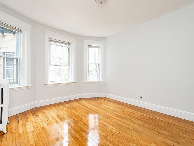 49 Worthington St — Photo 10